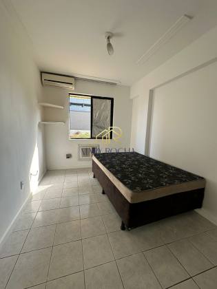 1/4 com suíte - Residencial Brisa do Mar