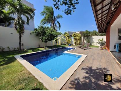 Casa em Alphaville Litoral Norte 1  -  4/4