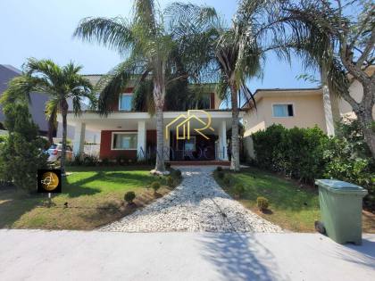 Casa em Alphaville Litoral Norte 1  -  4/4