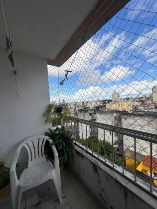Nazaré 2/4 com dep e suíte e garagem