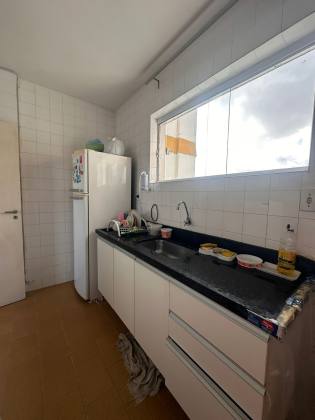 Nazaré 2/4 com dep e suíte e garagem