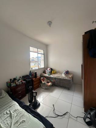 Nazaré 2/4 com dep e suíte e garagem