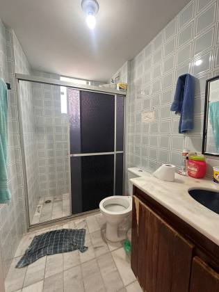 Nazaré 2/4 com dep e suíte e garagem