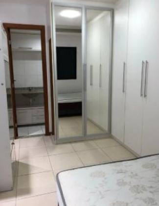 Varandas do Alto 2/4 com suite