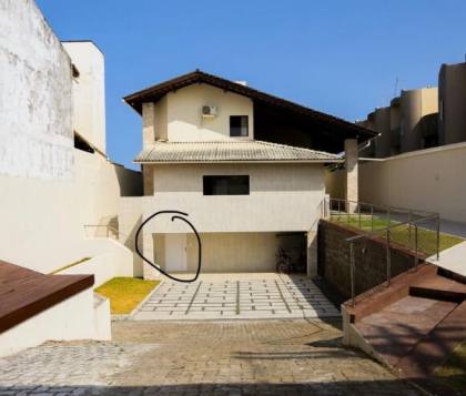 Casa na Praia do Flamengo  5/4