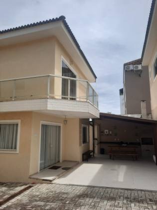 Casa em Ipitanga
