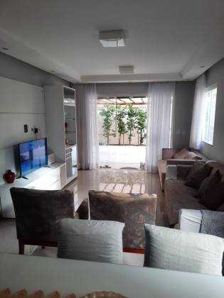Casa em Ipitanga
