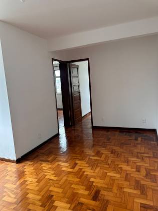 Barão do Rio Vermelho 2/4 com suíte