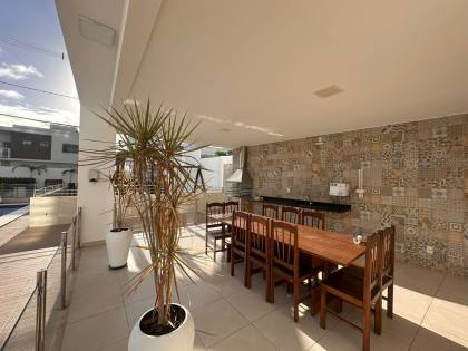 Casa em Ipitanga 4/4 com 03 suítes / Ipitanga Summer