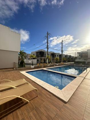 Casa em Ipitanga 4/4 com 03 suítes / Ipitanga Summer