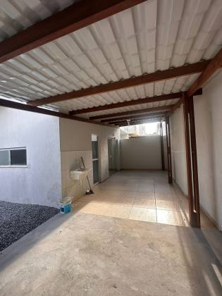Casa em Ipitanga 4/4 com 03 suítes / Ipitanga Summer