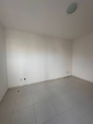 Casa em Ipitanga 4/4 com 03 suítes / Ipitanga Summer