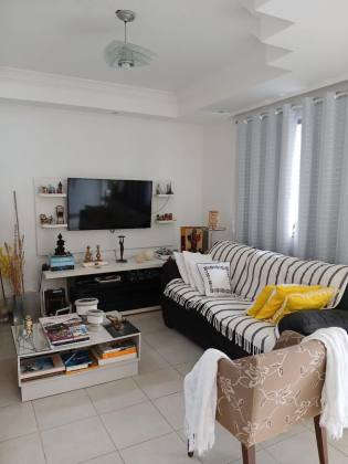 Casa em Lauro de Freitas  3/4