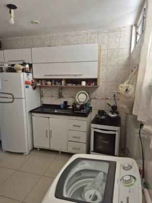 Costa azul 2/4 com dependência