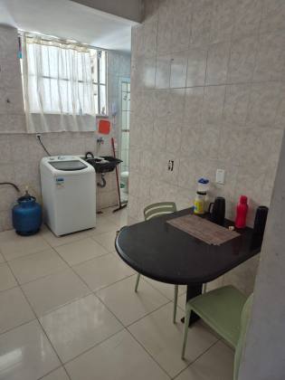 Costa azul 2/4 com dependência