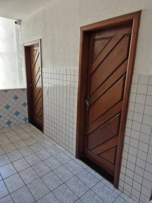 Costa azul 2/4 com dependência