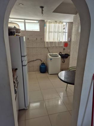 Costa azul 2/4 com dependência