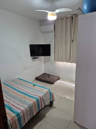 Costa azul 2/4 com dependência