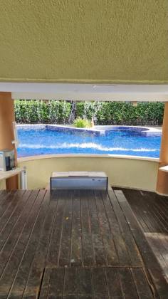 Guarajuba 2/4 com suite