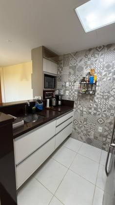 Guarajuba 2/4 com suite