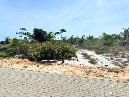 Terreno no Condomínio La laguna - Praia do forte