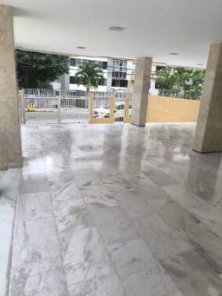 Pituba 2/4 com suíte