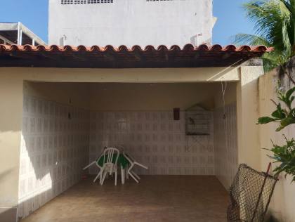 Casa em Ipitanga