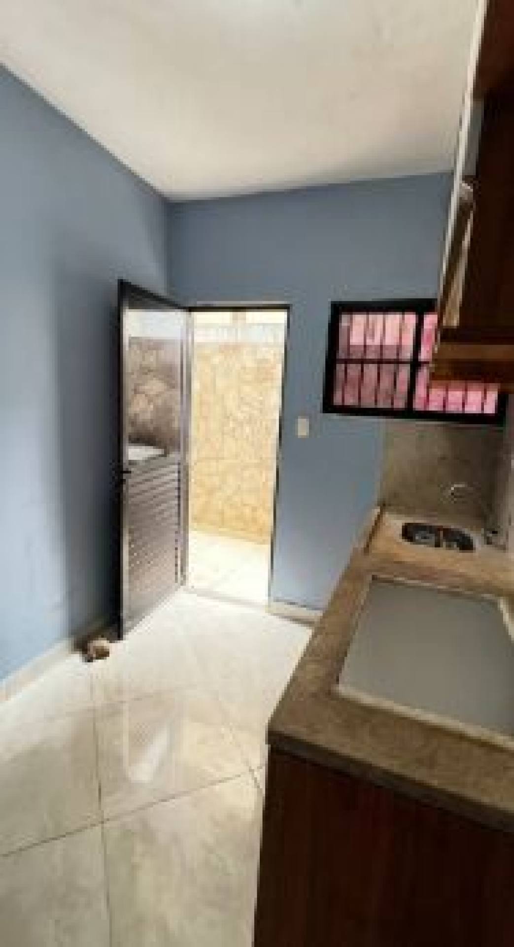 CASA EM ITAPUÃ 3/4 com suíte