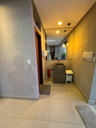 Casa em Buraquinho 3/4 com cobertura