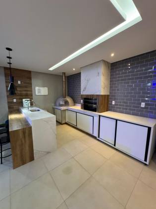 Casa em Buraquinho 3/4 com cobertura
