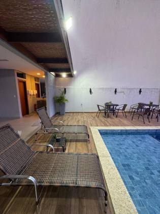 Casa em Buraquinho 3/4 com cobertura