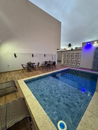Casa em Buraquinho 3/4 com cobertura