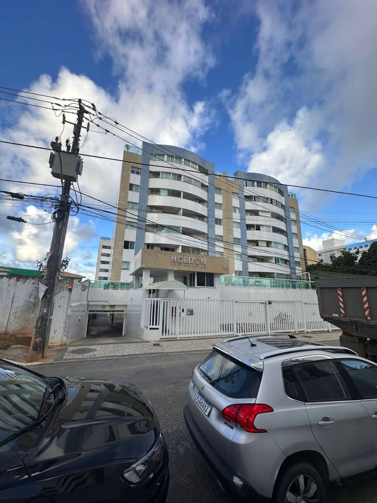 Horizon - Lauro de Freitas  ﻿3/4 com 02 suítes e 02 vagas de garagem