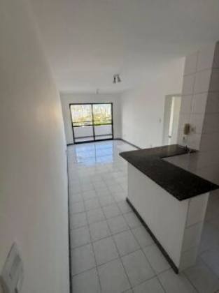 Pituba 2/4 com suíte