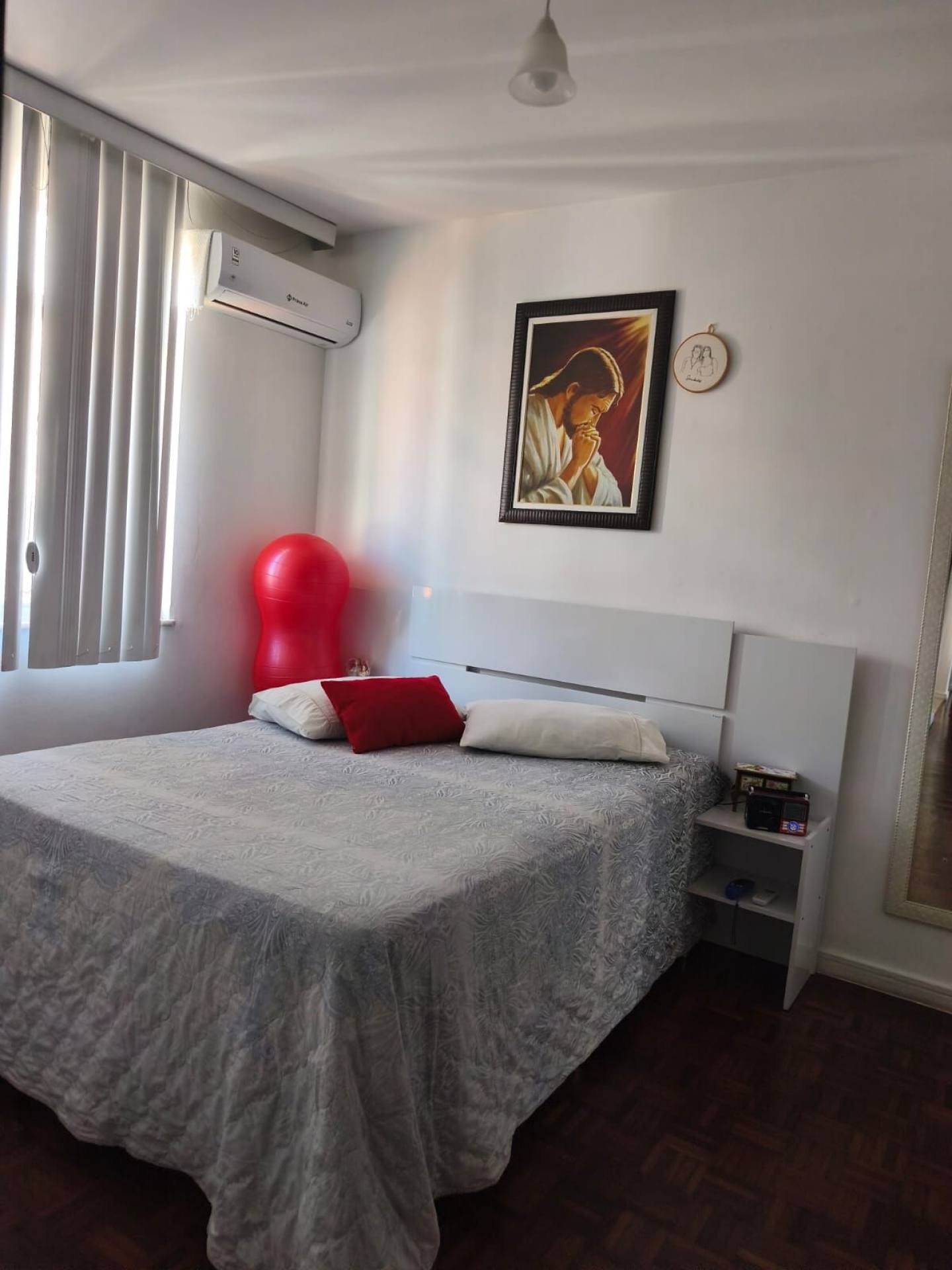 Costa Azul 2/4 com suíte