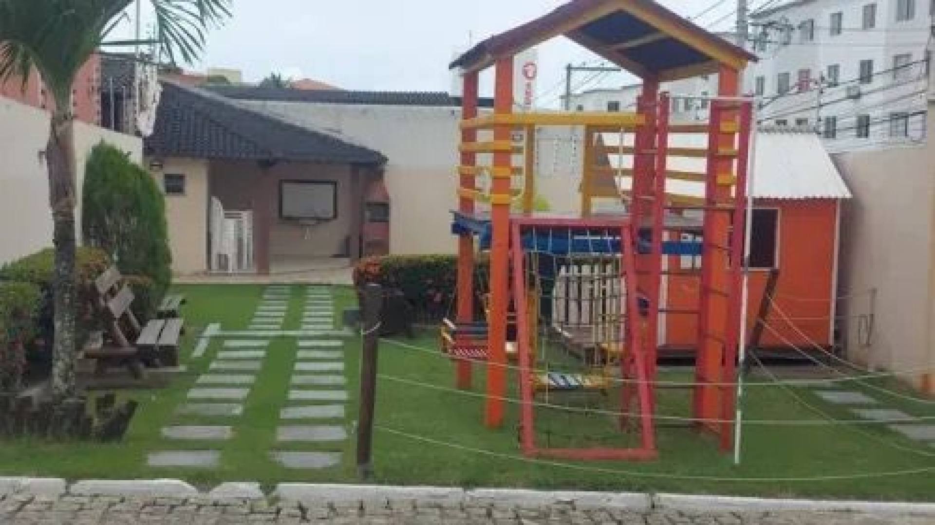 Casa em Lauro 4/4 com suítes - Condomínio Solaris 1 | CASA