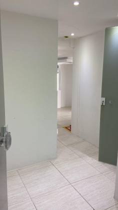 PRÉDIO COMERCIAL em Vilas do Atlântico