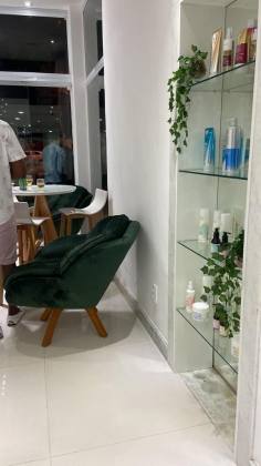 PRÉDIO COMERCIAL em Vilas do Atlântico