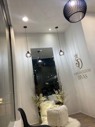 PRÉDIO COMERCIAL em Vilas do Atlântico
