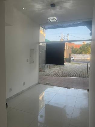 PRÉDIO COMERCIAL em Vilas do Atlântico