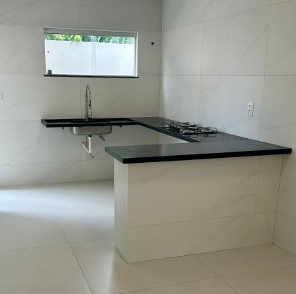 Casa em Ipitanga 4/4 com 03 suites