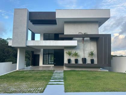 Casa Triplex em Alphaville Litoral Norte