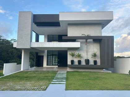 Casa Triplex em Alphaville Litoral Norte