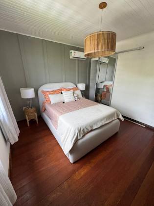 CASA EM LAURO DE FREITAS 5/4