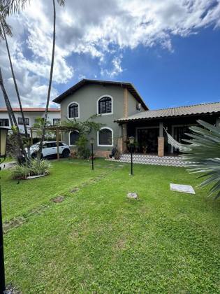 CASA EM LAURO DE FREITAS 5/4