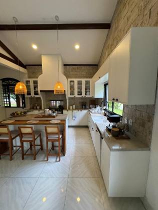 CASA EM LAURO DE FREITAS 5/4