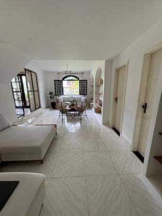 CASA EM LAURO DE FREITAS 5/4