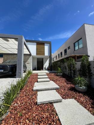 CASA EM LAURO DE FREITAS 6/4