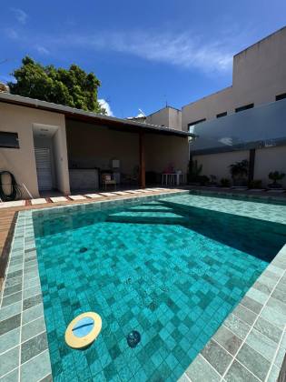 CASA EM LAURO DE FREITAS 6/4