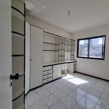 Candeal 3/4 com suíte